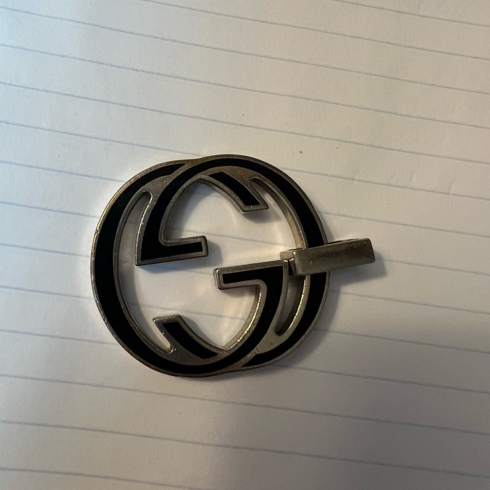 Gucci Key Ring double G’s this is the charm only not the ring very nice